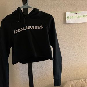Jhoannes Vibe Crop-top hoodie🔪